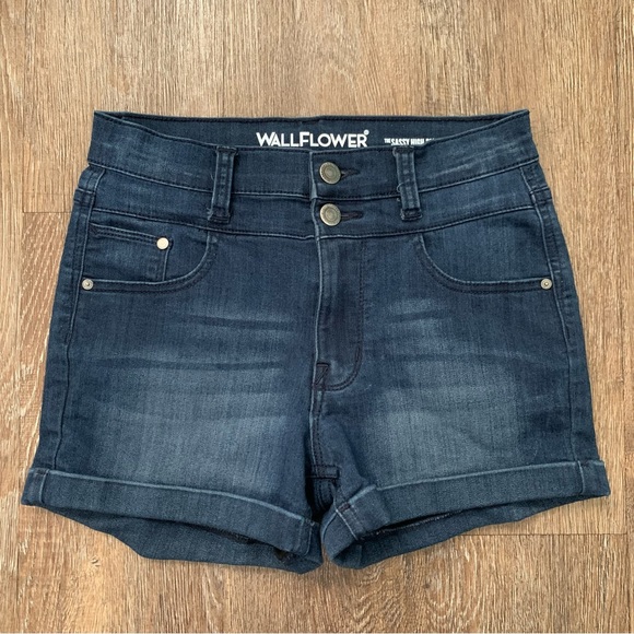 WallFlower The Sassy High Rise Shorts Size 3 - Picture 1 of 7